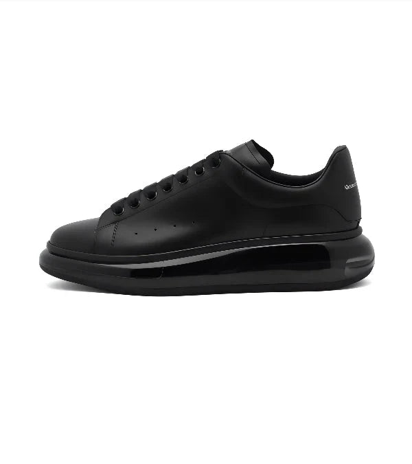 A.McQueen